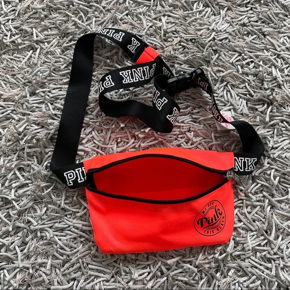 Victoria's Secret PINK Belt Bag Fanny Pack NWT - Picture 2 of 3
